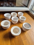 Małe osłonki z mini storczyków 