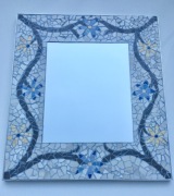 Mozaika. Lustro w mozaikowej ramie