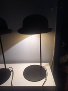 Jeeves lampy meloniki Innermost zaprojektowane przez Jake'a Phippe