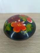 Szkatułka drewniana ręcznie malowana folk vintage PRL – kwiatowy wzór