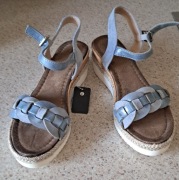 Buty na lato sandały niebieskie nowe r. 38