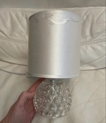 Lampka nocna z ładną podstawą