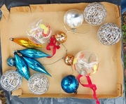 Zestaw bombek choinkowych z czasów PRL-u, Bombki różne, zestaw bombek