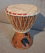 bęben bębenek DJEMBE afrykański ręcznie rzeźbiony 15 cm