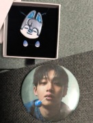 Zestaw Stray Kids BangChan wisiorek ceramic SKZoo WolfChan + Gratis