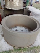 Kręgi betonowe, studnia, szambo.