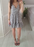 Shein biała sukienka w groszki z gołymi plecami letnia S