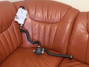 Zbiorniczek wyr + pompka G9040-47020 + wąż G922E-02080-A Hybryda Toyota E21