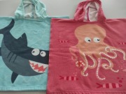 ręczniki plażowe z kapturem dla dzieci poncho aqua wave