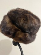 Czapka i kołnierz z norki retro
