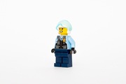 Figurka Lego City cty1374 Policjant pilot śmigłowca 60317 napad