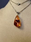 Bursztyn Bałtycki Wisior – Naturalny Bryłka 9g + Łańcuszek Stal
