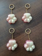 Łapka kocia. Brelok na klucze, do plecaka.