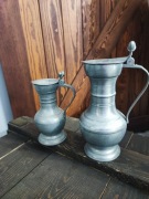 Dzbanki kufle cynowe żołędzie stara sygnatura aniołek