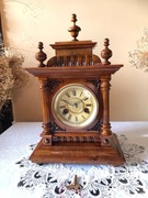 Zegar eklektyczny HAU HAC ok. 1890 -1900  kapliczka orzech loft