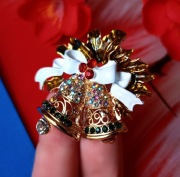 Świąteczna broszka, dzwoneczki 