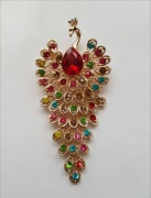 Broszka nowa cyrkonie paw złoty 