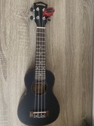 Cascha Mahogany Black ukulele sopranowe + tuner chromatyczny Ibanez PU 3 RD