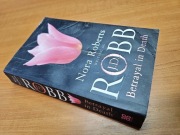 J.D Robb Nora Roberts Betreyal in Death j.angielski