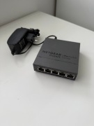 Switch Netgear GS105Ev2