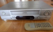 Magnetowid odtwarzacz kaset video vhs Philips trochę uszkodzony pilot