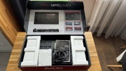 Aki mpc live 2, folia, pudełko, adapter, kabel
