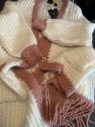 Piękny sweter Gil Santucci r.L