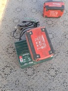Metabo 2 Baterie 18 v 3 Ah  + Ładowarka 