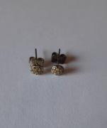 Kolczyki do uszu sztyft z kryształkami | Avon