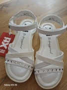 Sandały białe zdobione XTI kids nowe 31