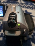 Sony DCR-SR32 to cyfrowa kamera wideo typu Handycam z serii HDD 