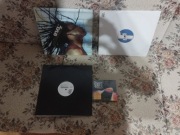 Płyty winylowe z muzyką house i jedna płyta CD