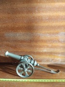 Piękna mosiezna armata