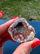 Piękny agat z Nowego Kościoła z geodą kwarcową.