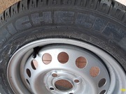 Sprzedam koło do nissan Micra.Opona Michelin 155/70/13. Nowa.
