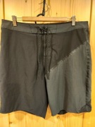 Męskie spodenki bermudy szorty kąpielowe z USA L