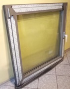 Okno aluminiowe Schüco z szybą Pilkington, 114 x 116 cm (z ościeżnicą)