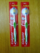 Szczoteczka manualna do zębów Colgate Classic Deep Cleam Soft.