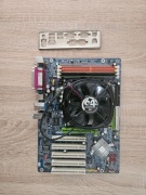 Gigabyte GA-K8U-939 + AMD Athlon 64 3200+ 2GB RAM Cooler