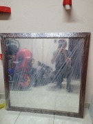 Lustro w stanie idealnym o rozmiarze 90 x 90