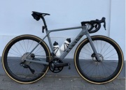 Canyon Ultimate CF SL 8 Disc Ultegra Di2 2x12