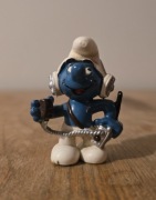 Schleich smerf smurf z radiem figurka model wycofany z 1981 r