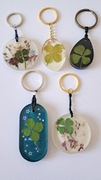Brelok z żywicy epoksydowej handmade prawdziwa czterolistna koniczyna