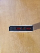 Powerbank kompatybilny z iPhone i Samsung 