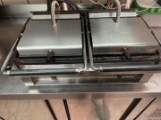 Grill kontaktowy Roller Grill podwójny 53x24 Stalgast 777217