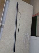 nowa lapa sufitowa led długość 145 cm świeci na boki listwy. 