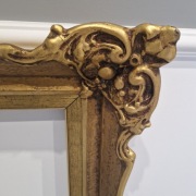 Rama międzywojenna drewniana po renowacji.