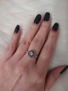 Pierścionek łezka z ornamentem - Styl Vintage 