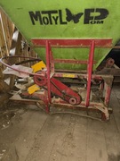 Rozsiewacz nawozów MOTYL POM – sól / piasek / nawóz – WOM, TUZ