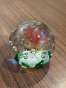 Śliczna szklana kula ozdoba przycisk do papieru 